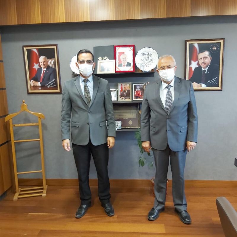 OSB Müdürümüz Emre Torun, Ak Parti Sivas Milletvekilimiz sayın Habib Soluk’u Gazi Meclisimizde ziyaret etti. 