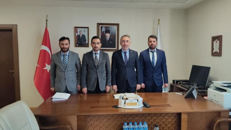 OSB Müdürümüz Emre Torun, Sanayi ve Teknoloji Bakanlığı Sanayi Bölgeleri Genel Müdürü Fatih Turan'ı makamında ziyaret etti.