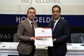 Sivas Cumhuriyet Üniversitesi ile Sivas Ticaret ve Sanayi Odası ortaklığında “Sivas Sanayi Zirvesi” programı düzenlendi.